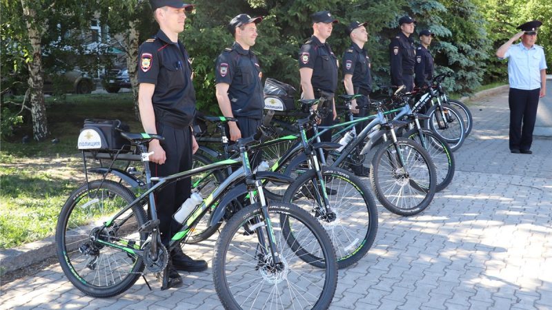 Полицейские на велосипедах - велополиция России
